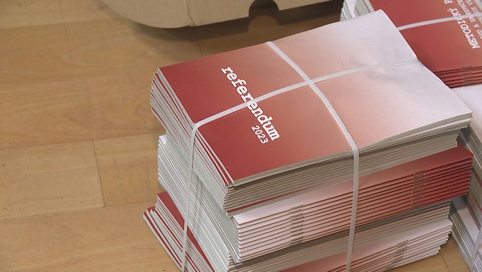 Ako mám hlasovať v referende, kedy budú výsledky a môžem poslať svoj hlas poštou? (Otázky a odpovede)