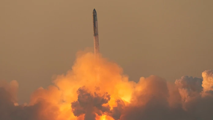 Druhý pokus odštartovať Muskovu raketu zlyhal, Starship krátko po štarte vybuchla