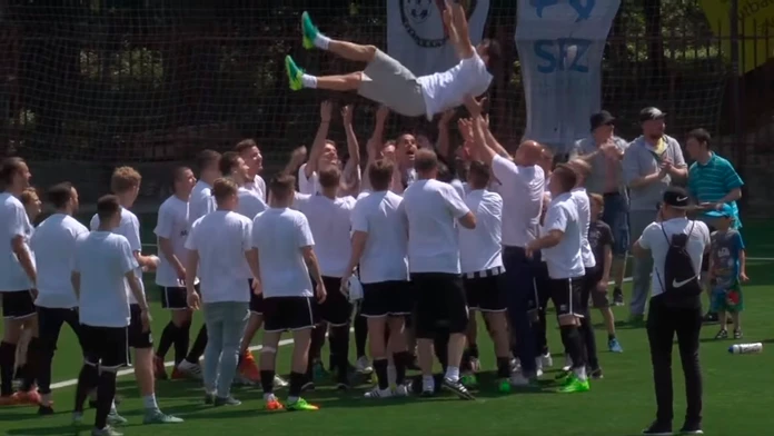 FC Petržalka Akadémia postúpila do 3. ligy.
