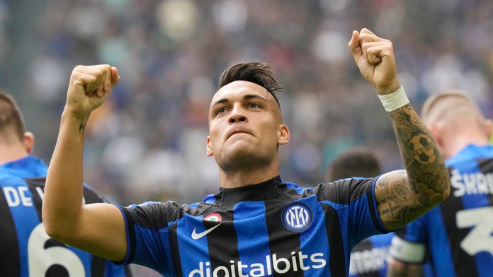 Stret Slovákov v Serii A pre Škriniara. Neapol s Lobotkom v základe natiahol víťaznú sériu a kraľuje Taliansku