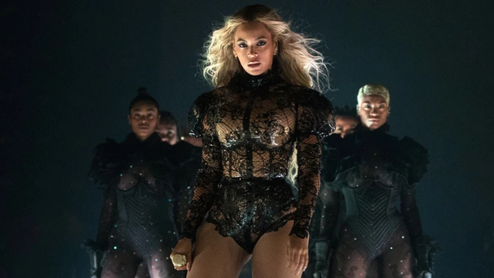 Beyoncé na turné The Formation World Tour v Atlante.