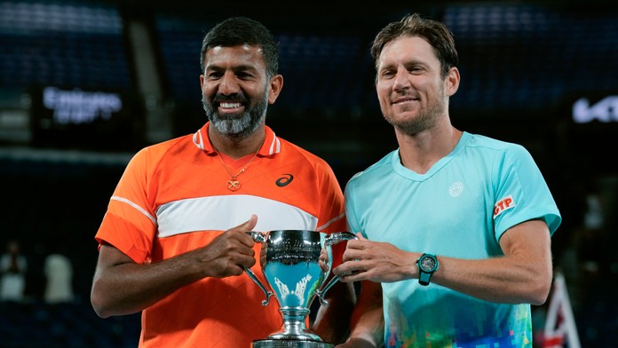 Australian Open: Bopana sa po triumfe vo finále štvorhry stal najstarším grandslamovým víťazom