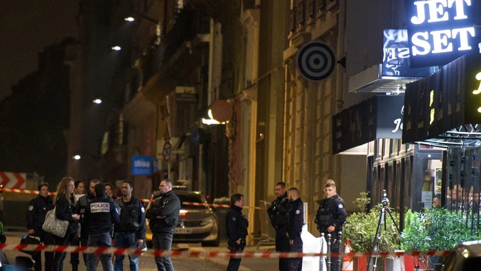 Muž pri meste Metz postrelil piatich ľudí; zrejme išlo o drogy