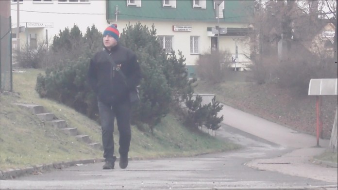 V špiónskej kauze je obvinený aj plukovník. Nahrali ho na video, kde sľubuje pomoc