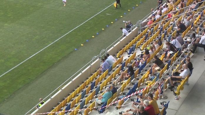 Na šport a kultúru sa možno opäť vrátia masy divákov. 