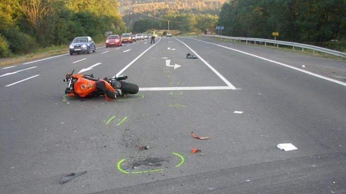 Tragicka nehoda motorkara, Podkrivan.
