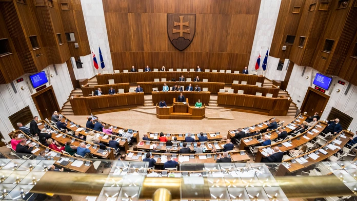 V parlamente mali byť poslanci s ochorením COVID-19, Šipoš to nepotvrdil