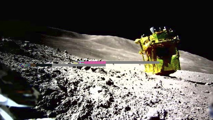 Japonský lunárny modul je po problémoch opäť v prevádzke