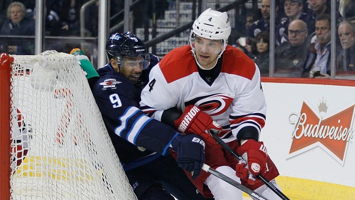 Hráč Caroliny Andrej Sekera 