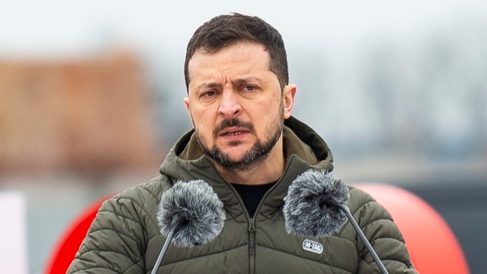 Zelenskyj zrejme vycestuje do Ríma a možno sa stretne aj s pápežom