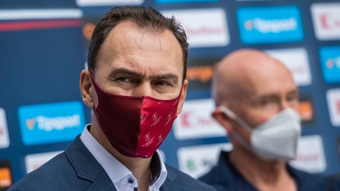 Prezident SZĽH a GM reprezentácie Miroslav Šatan a tréner hokejovej reprezentácie Craig Ramsay.