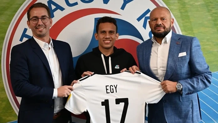 Senicu posilnil reprezentant Indonézie Egy Maulana Vikri.