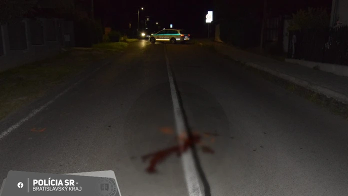 Nočná jazda na kolobežke sa skončila tragédiou