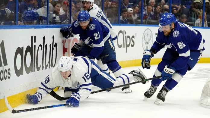 Tampa Bay s Černákom zdolala Toronto, obhajca vyrovnal stav série
