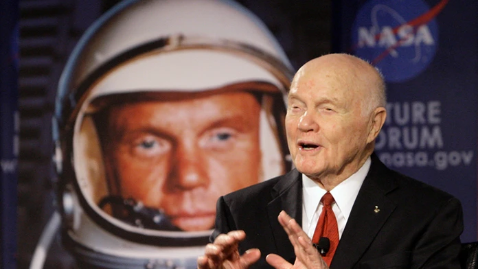 Prvý Američan vo vesmíre John Glenn na archívnej snímke z 20. februára 2012.