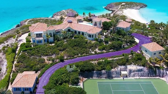 Súkromné útočisko zosnulého speváka Princa na ostrovoch Turks a Caicos.