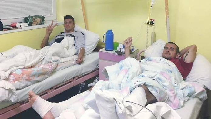 Róbert Mazáň a Viktor Pečovský museli v pondelok pod skalpel.