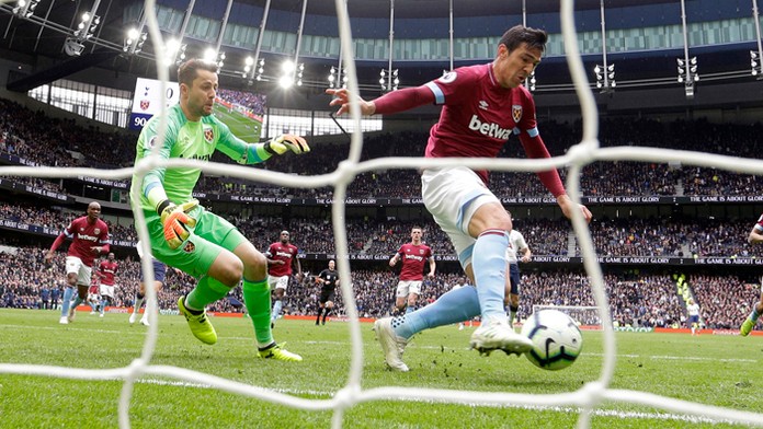 Dominik Krok na archívnej snímke v zápase Ligy Majstrov Tatran Prešov - Metalurg Skopje. (december 2018)