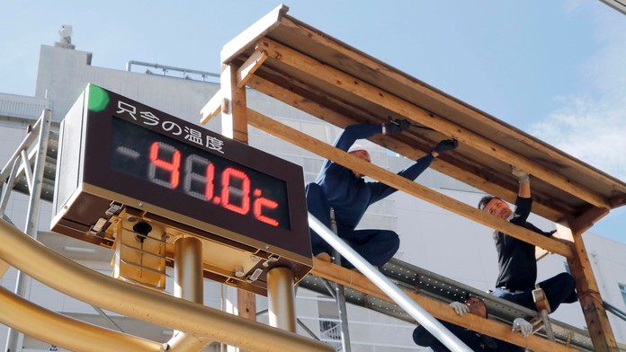 Teplomer v Japonsku ukazuje rekordnú teplotu 41 stupnňov Celzia.