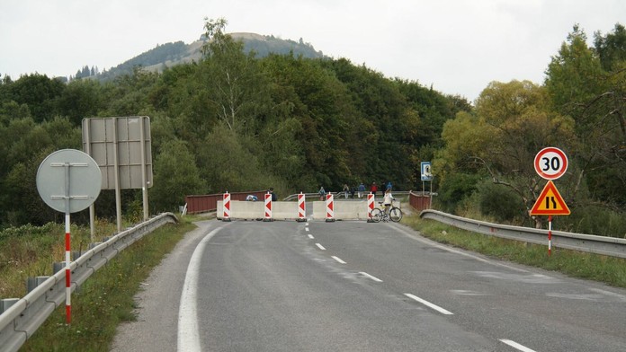 Uzavretý most 
