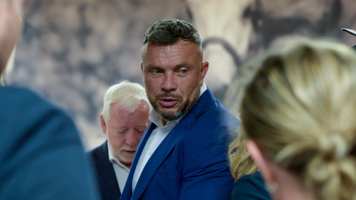 Podpredseda Republiky Suja kandidoval pred rokmi za Most-Híd, tvrdí Naď