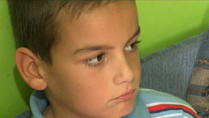 Malý Patrik dostal do daru sanitku. 