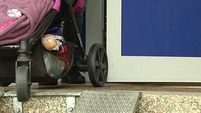 S kočíkom sa na poštu v Hlohovci nedostanete