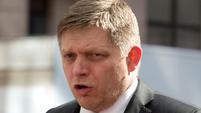 Premiér Robert Fico prichádza na mimoriadny summit EÚ o utečeneckej kríze.