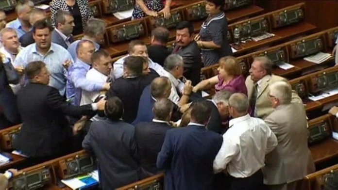 parlamentweb_jpg_bez_watermarku_1.jpg