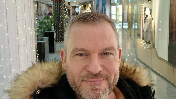 Vianoce politikov. Pellegrini s rodičmi, Fico s knihou, Taraba s piatimi deťmi, Šutaj Eštok s priateľkou