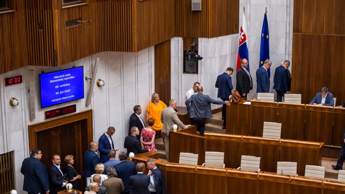 Šetriť začali aj v parlamente. V budove upravili teploty vykurovania