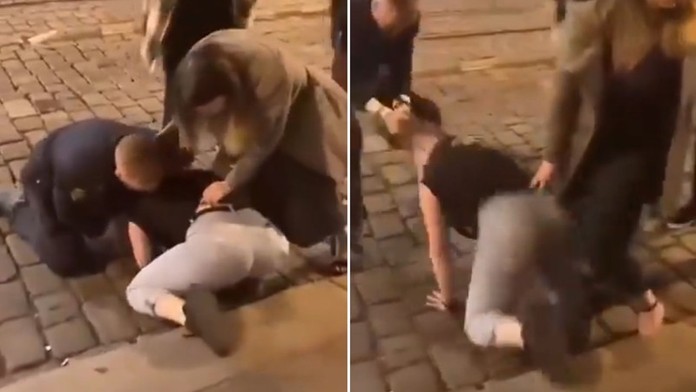 Opitý policajt napadol mladú ženu