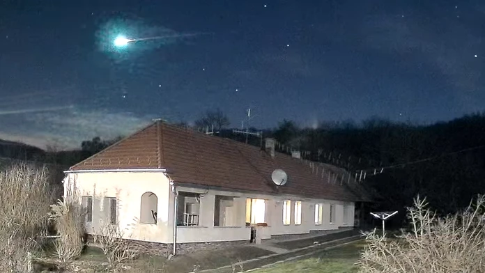 Bolid, ktorý spozorovali nad Maďarskom.