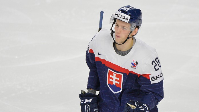 Radosť slovenských hráčov po góle proti Dánsku na MS 2017.