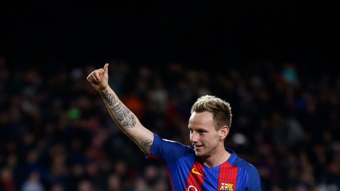 Ivan Rakitič oslavuje gól v zápase s Celtou Vigo.
