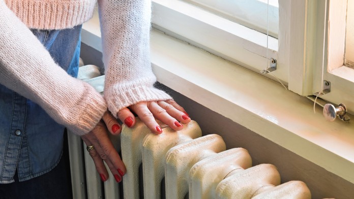 V obývačke 18 stupňov, na chodbe 15. Česko sa pripravuje na stav núdze (tabuľka)