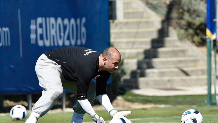 Gábor Király na archívnej snímke.