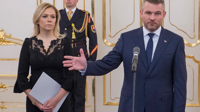 Ministerka vnútra Denisa Saková a premiér Peter Pellegrini.