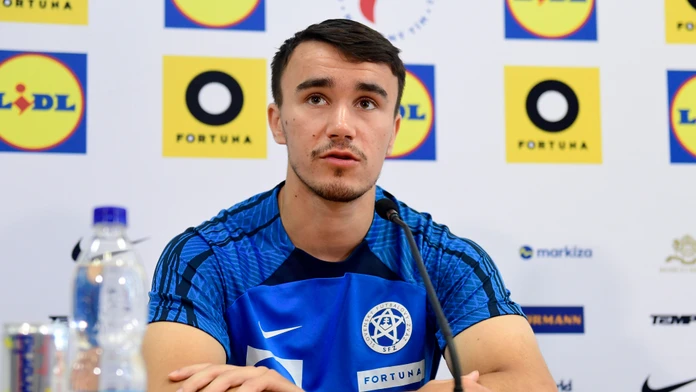 Strelec je zvyknutý na pozíciu žolíka.  Vyjadril sa aj ku kritike zo strany Calzonu