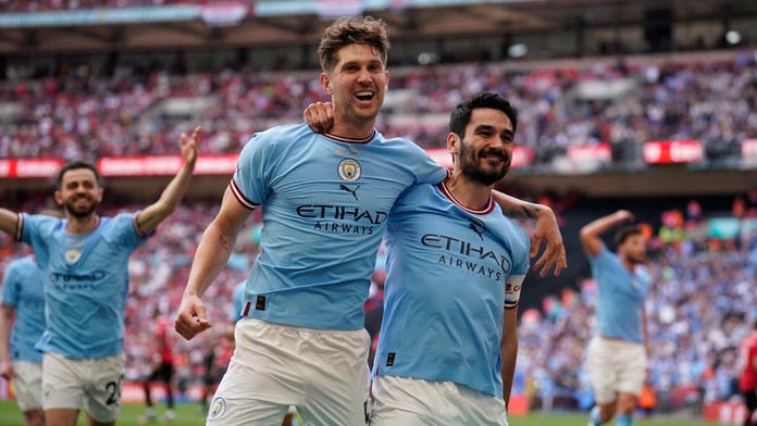 Ilkay Gündogan z Manchestru City sa teší z druhého gólu počas finále Pohára FA