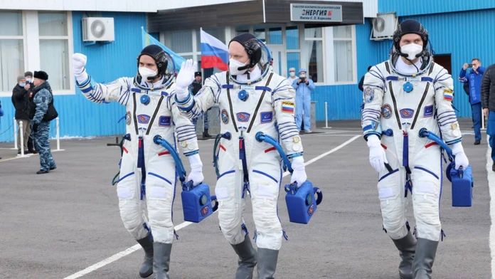 Sergej Korsakov, Oleg Artemiev a Denis Matvejev