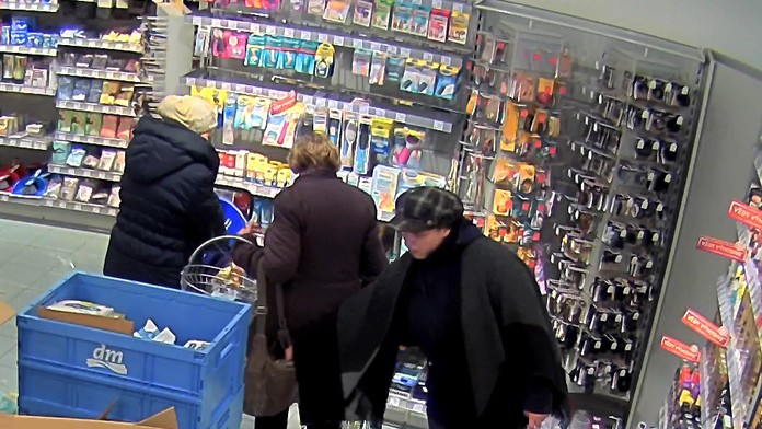 Zlodejka peňaženiek.