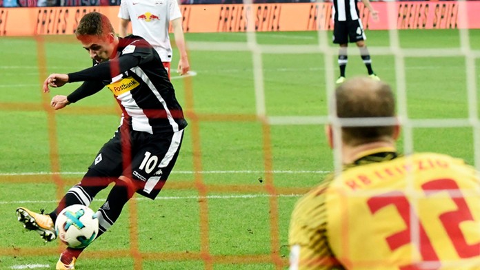 Hráč Borussie Thorgan Hazard na archívnej snímke.