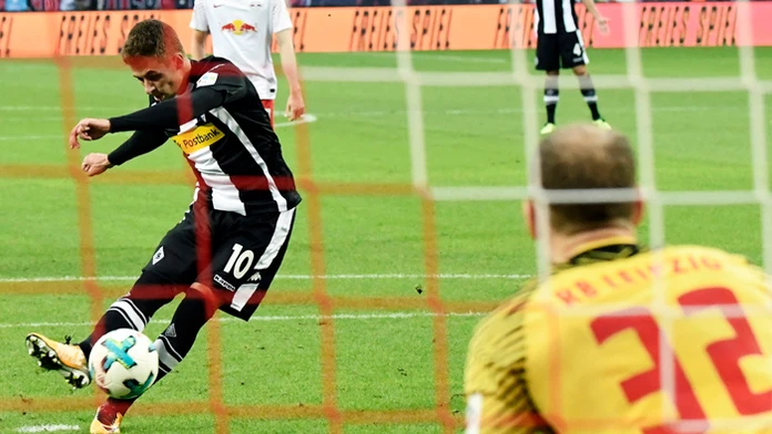 Hráč Borussie Thorgan Hazard na archívnej snímke.