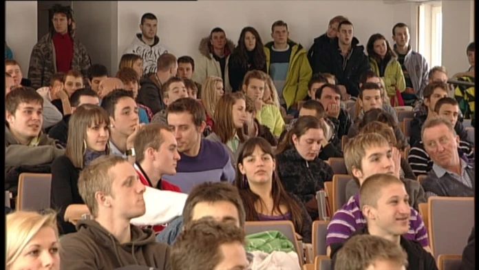 Školy prichádzajú o akreditácie