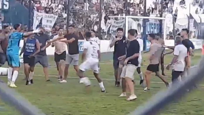Agresívni fanúšikovia v Argentíne