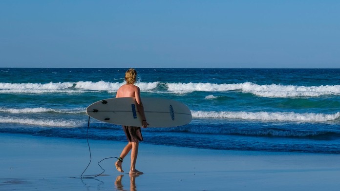 Surfer - ilustračná snímka