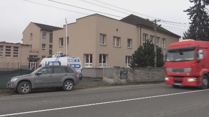 ZŠ v Svrčincovci, kde za hodinu počas špičky prejde až 650 áut.