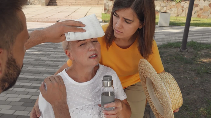 Čo piť a čo nie. Riziko kolapsu sa v extrémnych horúčavách zvyšuje, takto mu predídete
