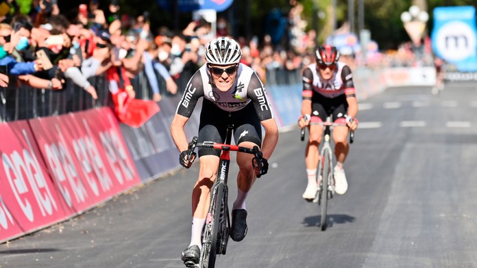 Víťaz etapy Mauro Schimd.